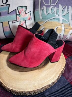 Gianni Bini Red Suede Pointed Toe Block Heel Mules
